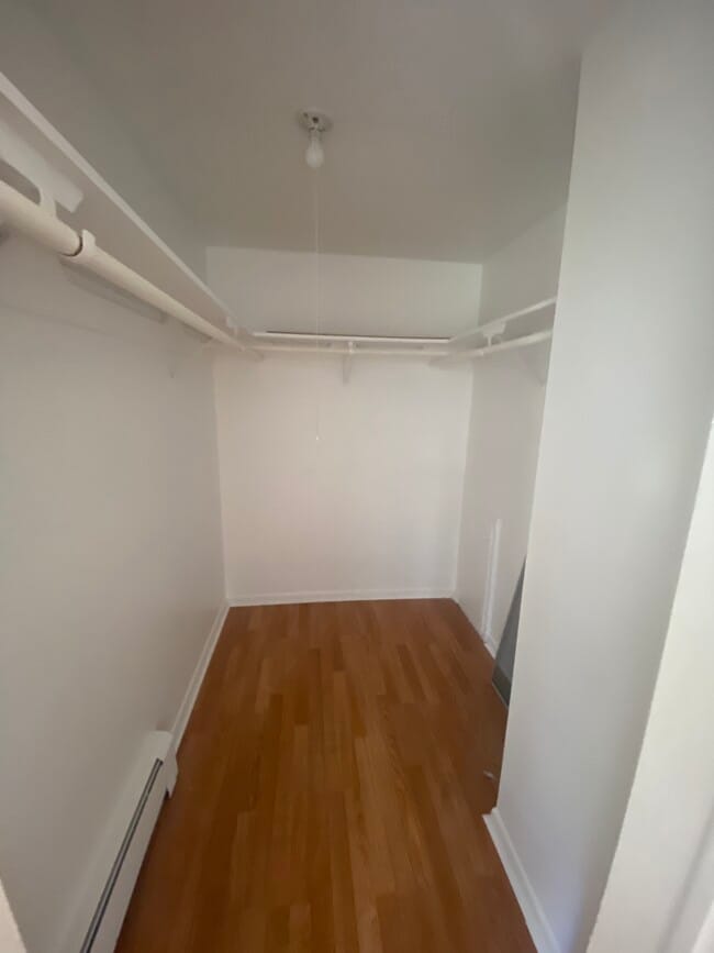 Building Photo - 1630 N Pontiac Trl