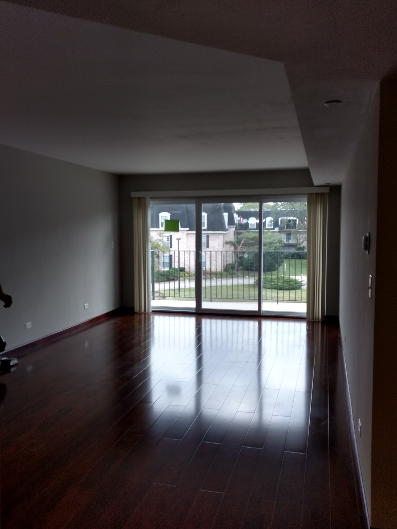 Large slidingDoors - 5201 Carriageway Dr