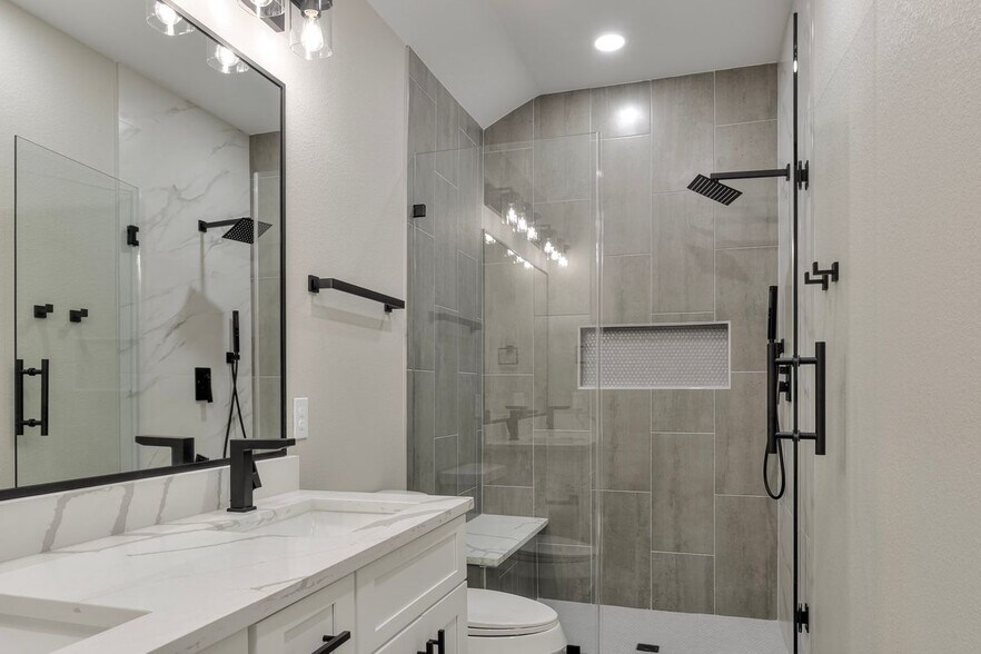 Building Photo - 7811 Sandra St