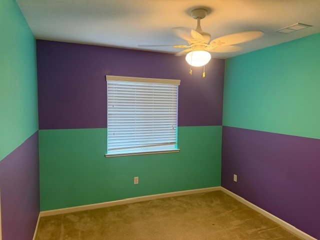 Building Photo - 4 bedroom 2.5 baths: formal living/dining