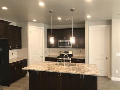 Building Photo - 3292 E 5 Bed/4 Bath