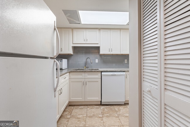 Building Photo - 469 Granite Ridge Pl