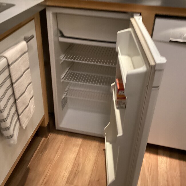 Building Photo - 21 Beacon St