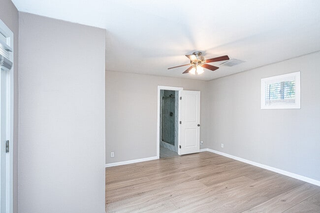 Building Photo - Greeat Single family home in Tempe! Close to ASU!