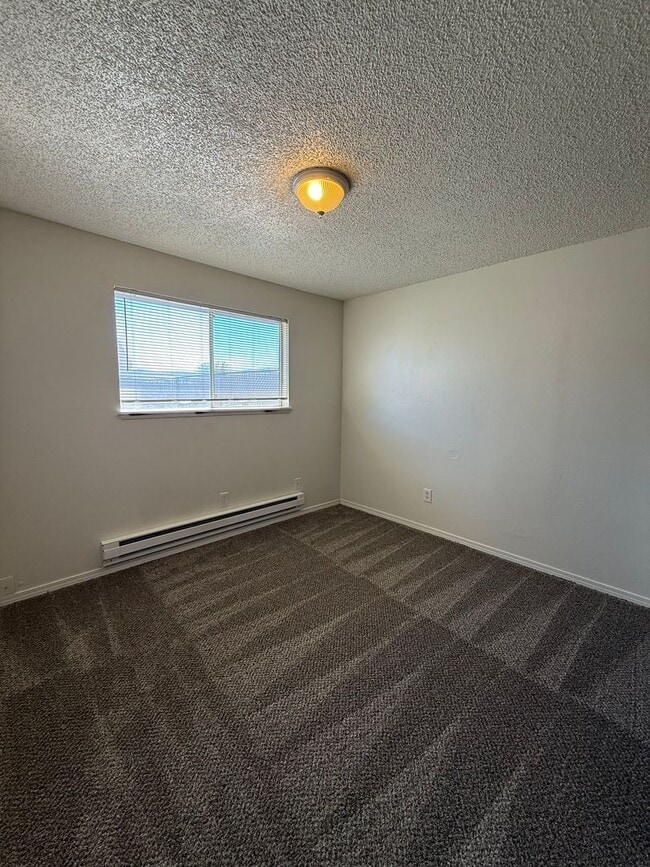 Building Photo - 141-143 E Home Ave