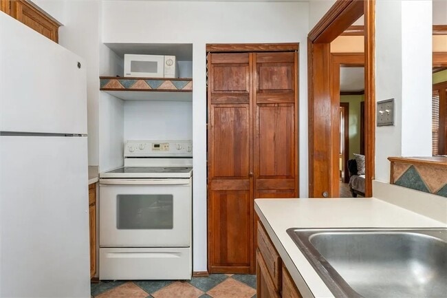 Building Photo - Stonewood