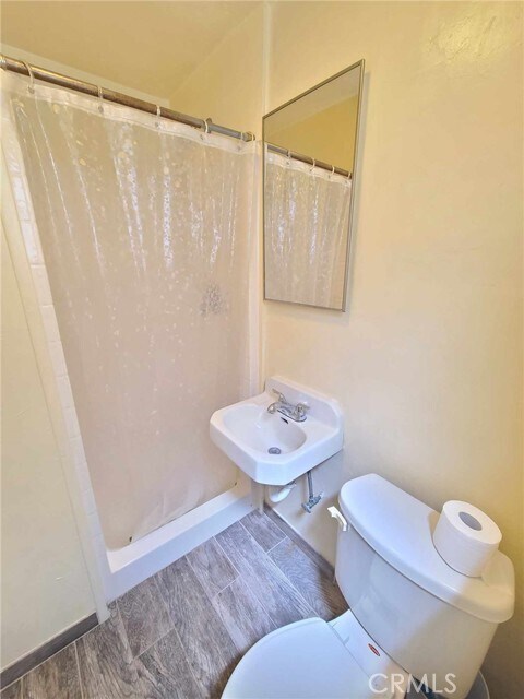 Building Photo - 2901 E Mariquita St