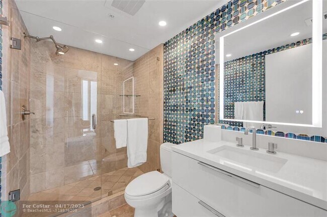 Building Photo - 333 Las Olas Way
