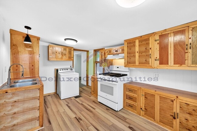 Building Photo - 3 Bedroom Single Family Home- Wyoming- Completely Remodeled!!!