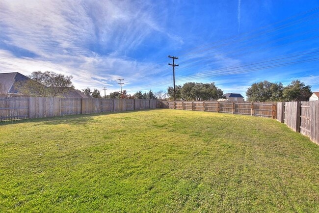 Building Photo - 409 Bluehaw Dr