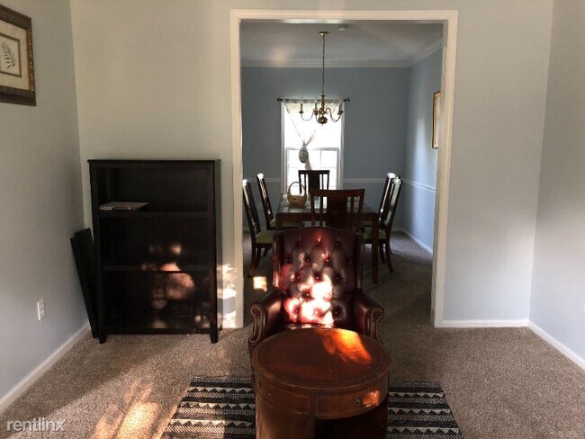 Building Photo - 4 br, 2.5 bath House - 14585 S Rene St