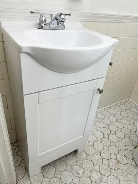 Building Photo - 845 White Oak Ct