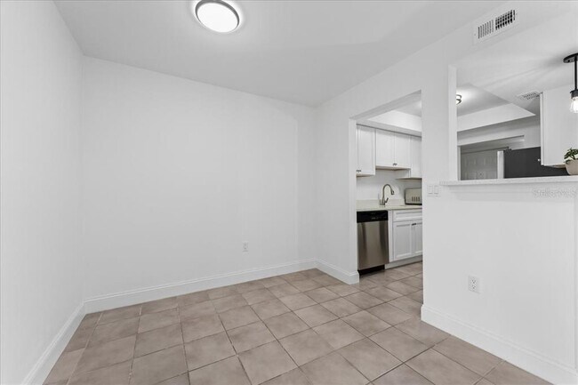 Building Photo - 11525 8th Way N