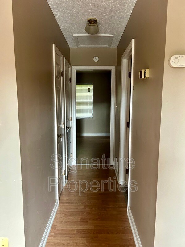 Building Photo - 702 Barrows Mill Rd