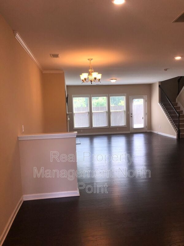 Building Photo - 1175 Hampton Oaks Dr