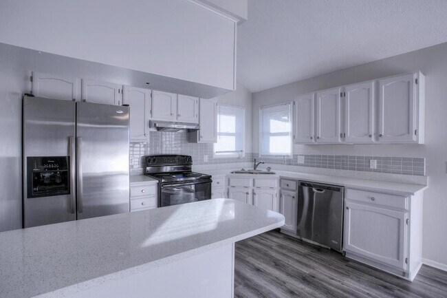 Building Photo - 3403 Henery Rd