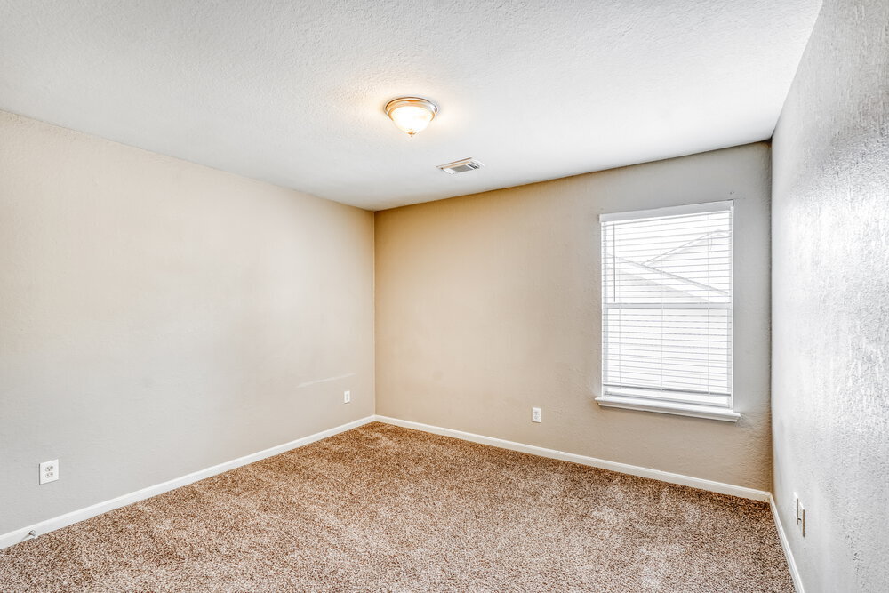 Building Photo - 8010 Suffield Glen Ln