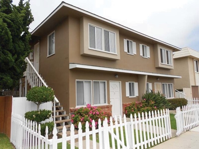 Building Photo - North Freeman Apartments