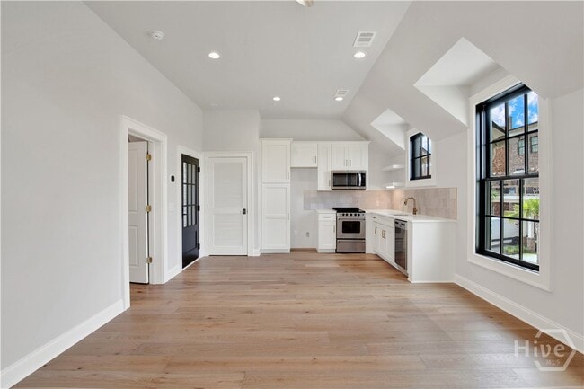 Building Photo - 408 Geo Meyer Ave