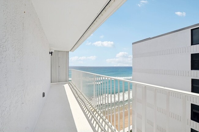 Building Photo - 3580 S Ocean Blvd