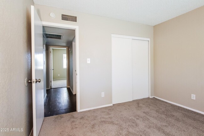 Building Photo - 16422 N 66th Dr