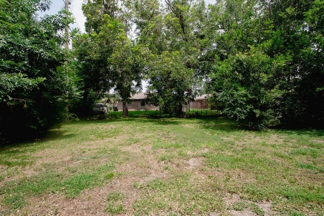 Building Photo - 3509 Wilmington St