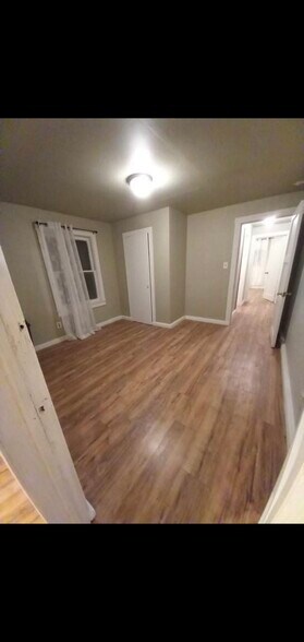 BACK ROOM - 409 Belmont Ave