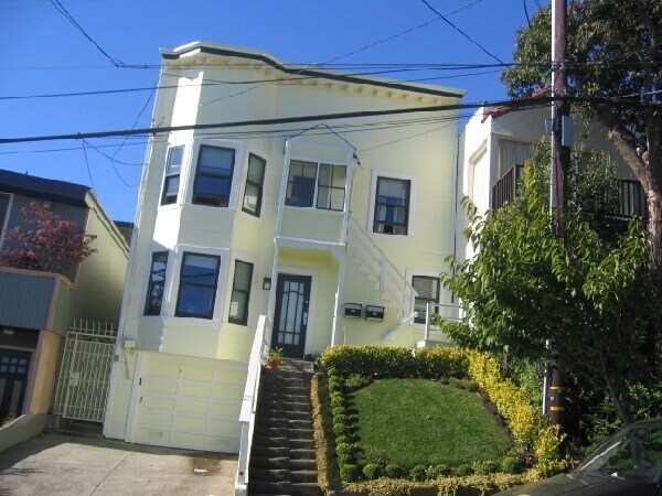 Building Photo - 4319 Cesar Chavez St