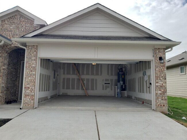 Building Photo - 118 Lullaby Dr