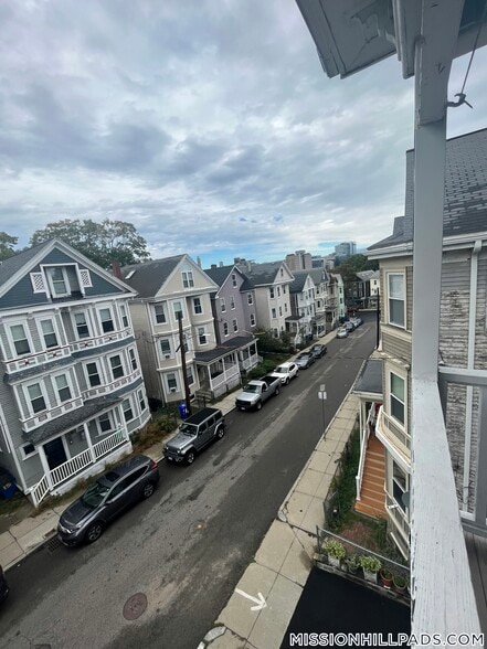 Building Photo - 123-125 Hillside St.