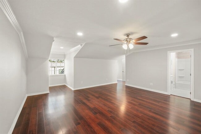 Building Photo - 4023 Breakwood Dr