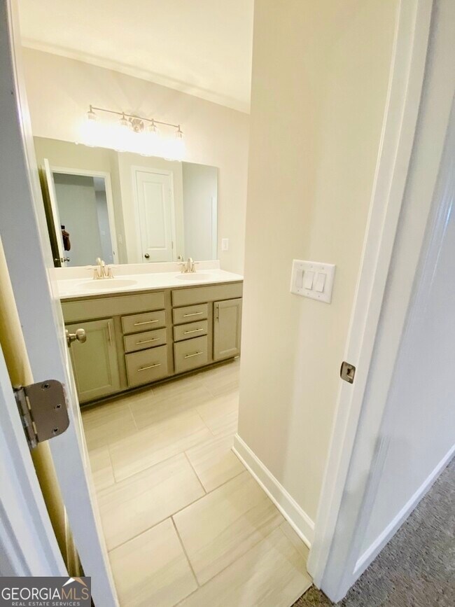 Building Photo - 438 Southbridge Pass