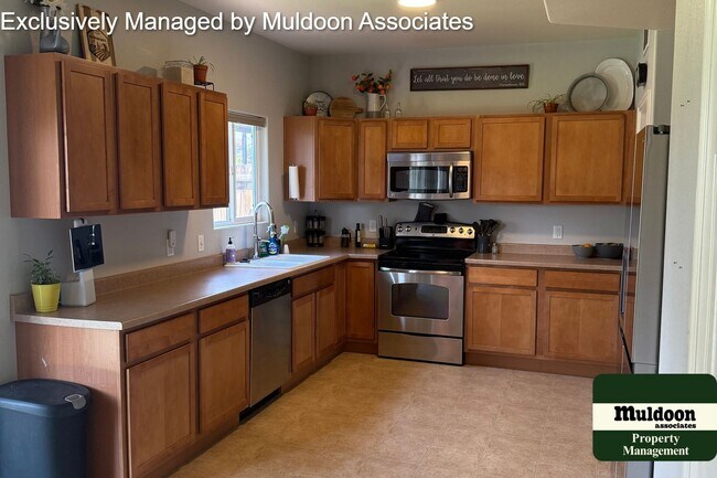 Building Photo - Coming Soon! Great 2 story 4 bed 2.5 bath ...