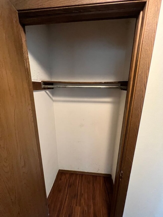 Building Photo - 3 bed/1.5 bath Duplex in Madison, WI