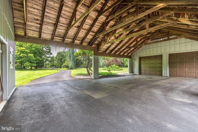 Building Photo - 125 Edison Furlong Rd