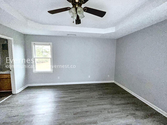 Building Photo - 33 Cathedral Heights