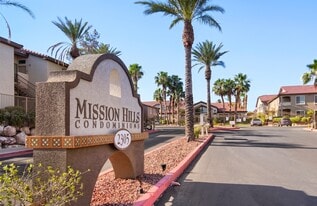 Building Photo - 2305 W Horizon Ridge Pky