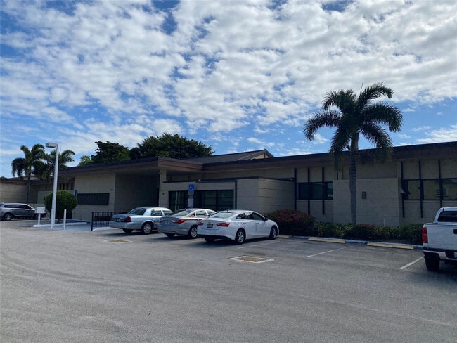 Building Photo - 7355 NW 5th Pl