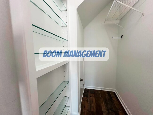 Building Photo - 331 Gilman Ln