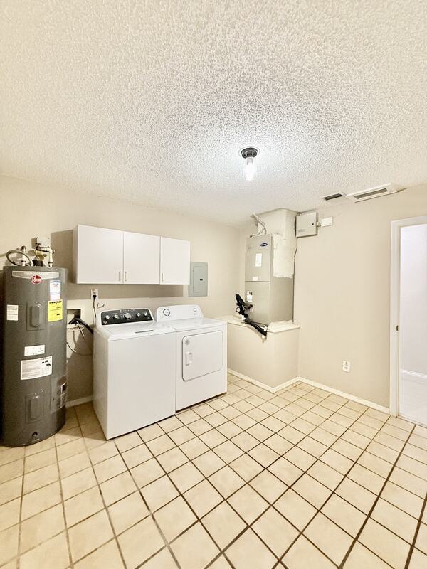 Building Photo - 6388 93rd Ter
