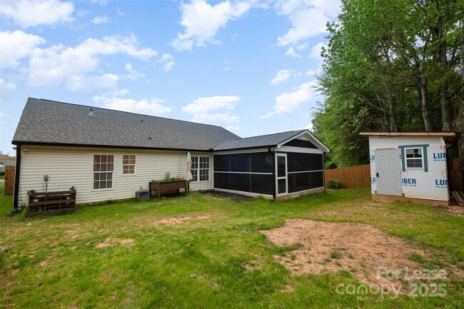 Building Photo - 8424 Angwin Pl