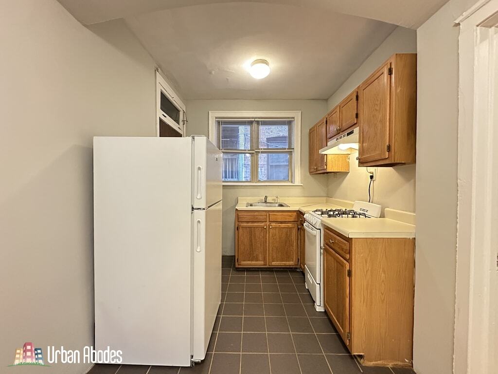 Building Photo - 4224 N Paulina St