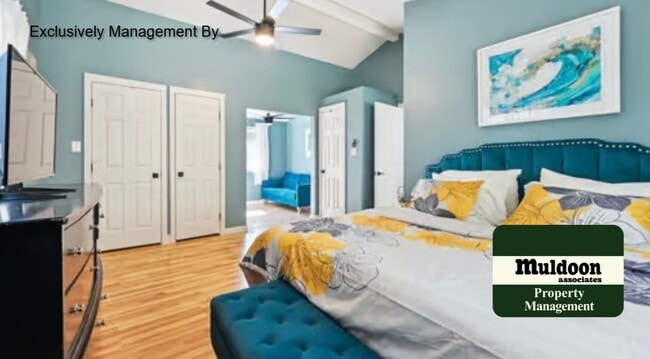 Building Photo - Available soon! Spacious home in Florissant!