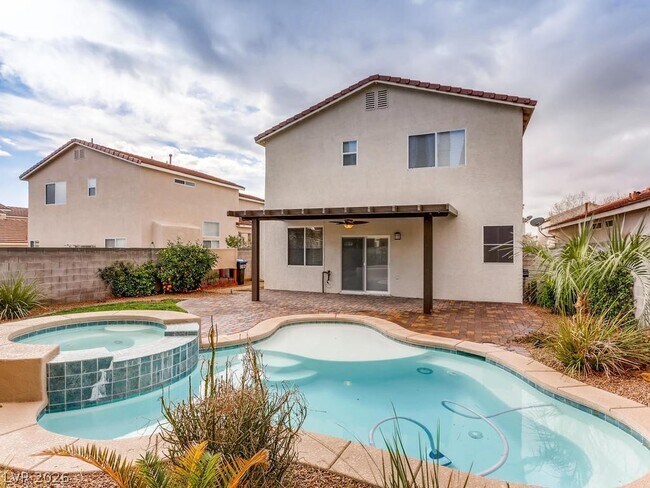 Building Photo - 9012 Meisenheimer Ave