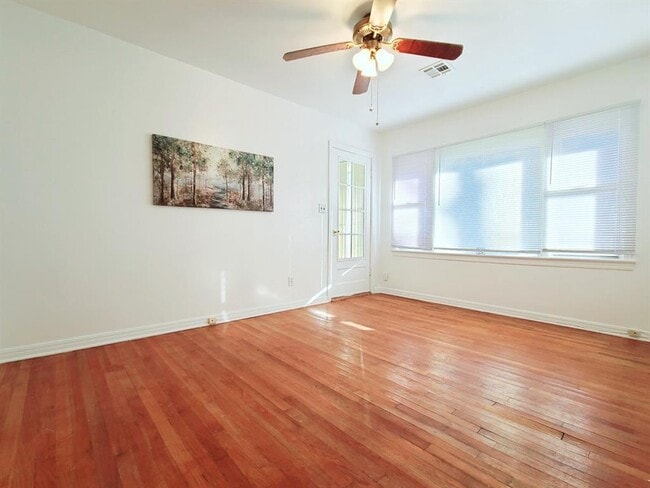 Building Photo - 3114 N Holman Ct