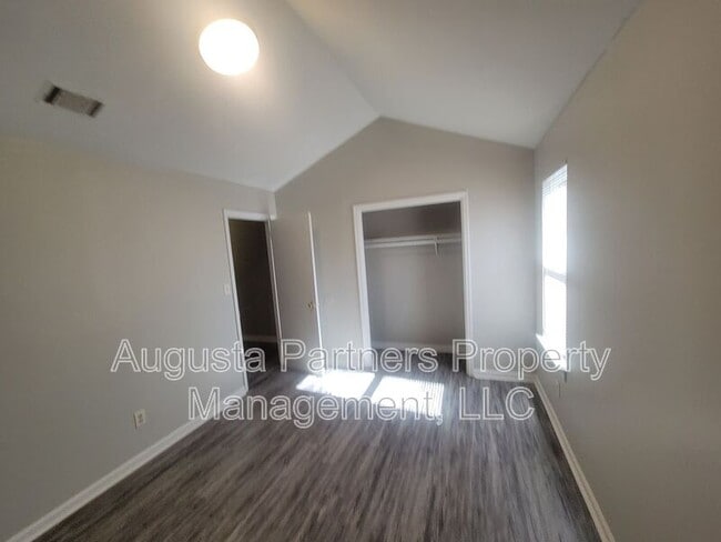 Building Photo - 119 Chalet North CT