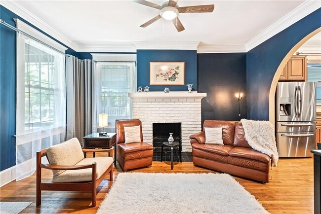 Building Photo - 363 5th St NE