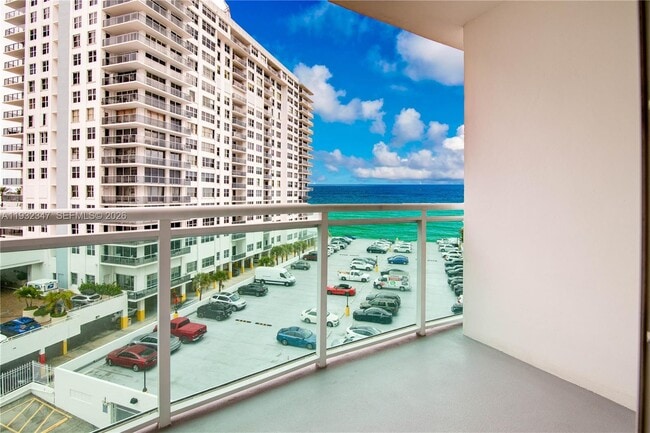 Building Photo - 3001 S Ocean Dr