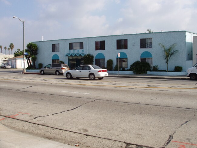 Building Photo - 5230 Long Beach Blvd