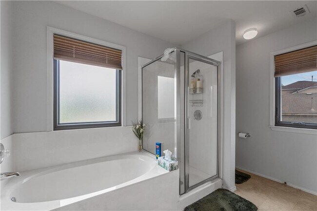 Building Photo - 1301 Caras Cv
